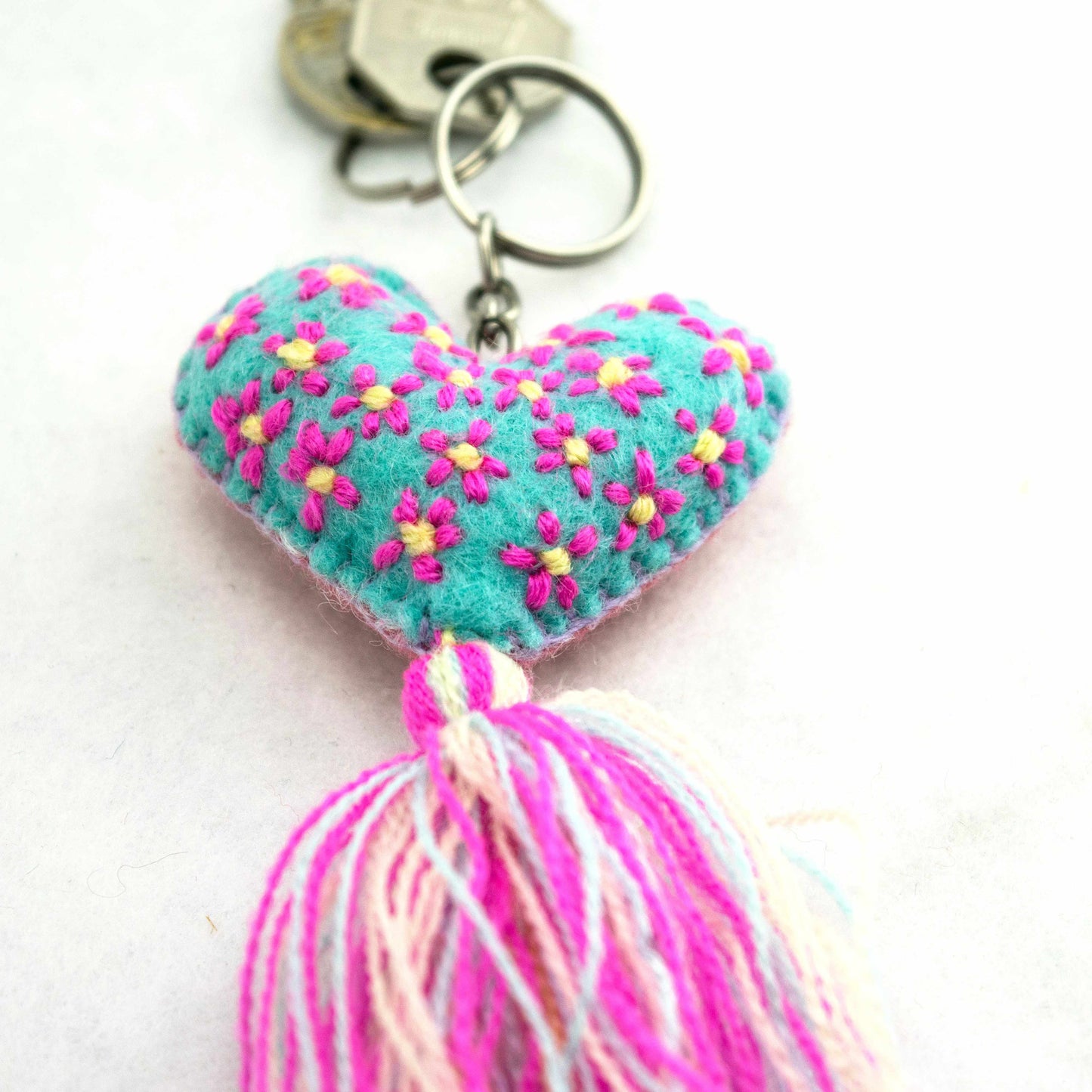 Embroidered Love Heart Tassel Keychain - Mexico Accessories Lumily   