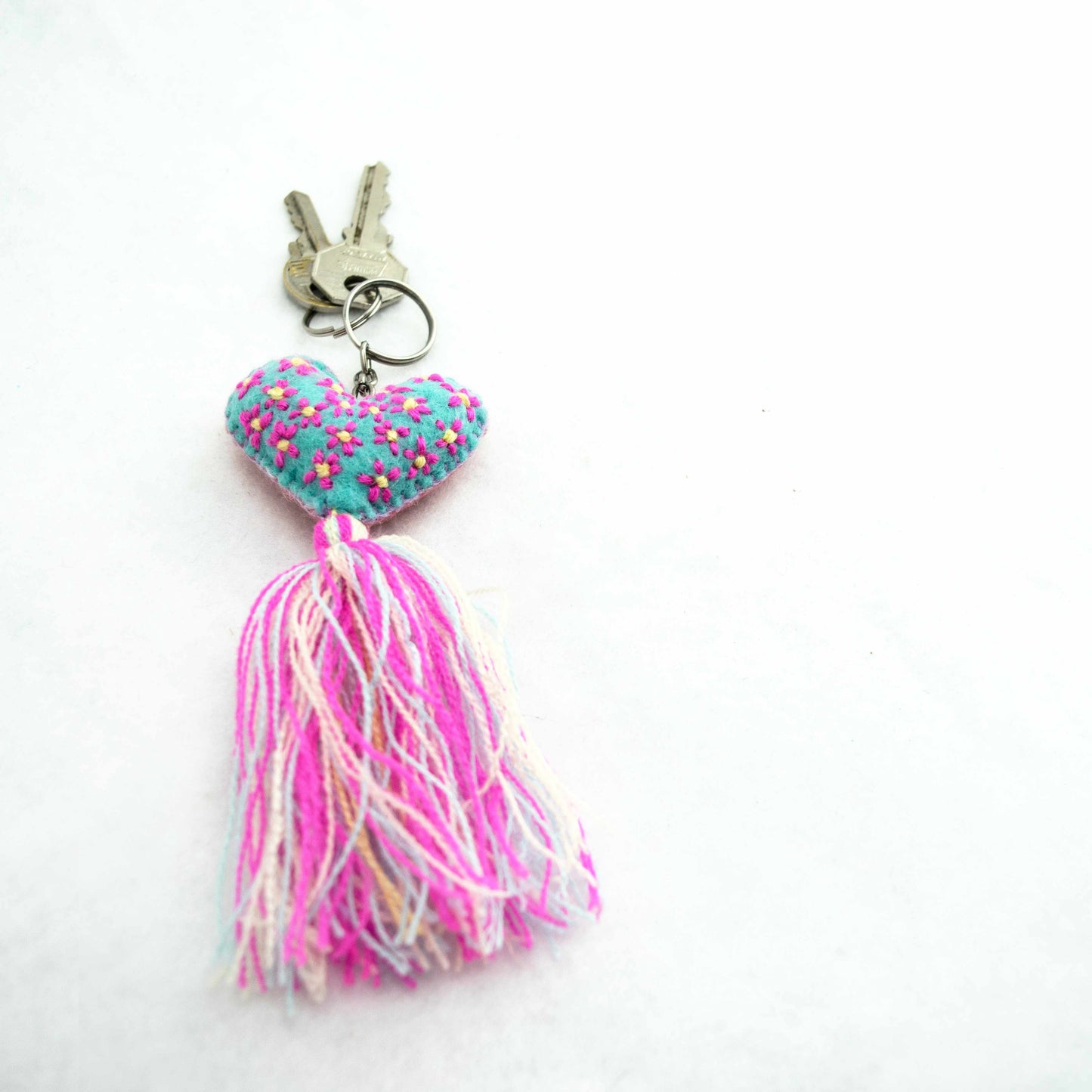 Embroidered Love Heart Tassel Keychain - Mexico Accessories Lumily   