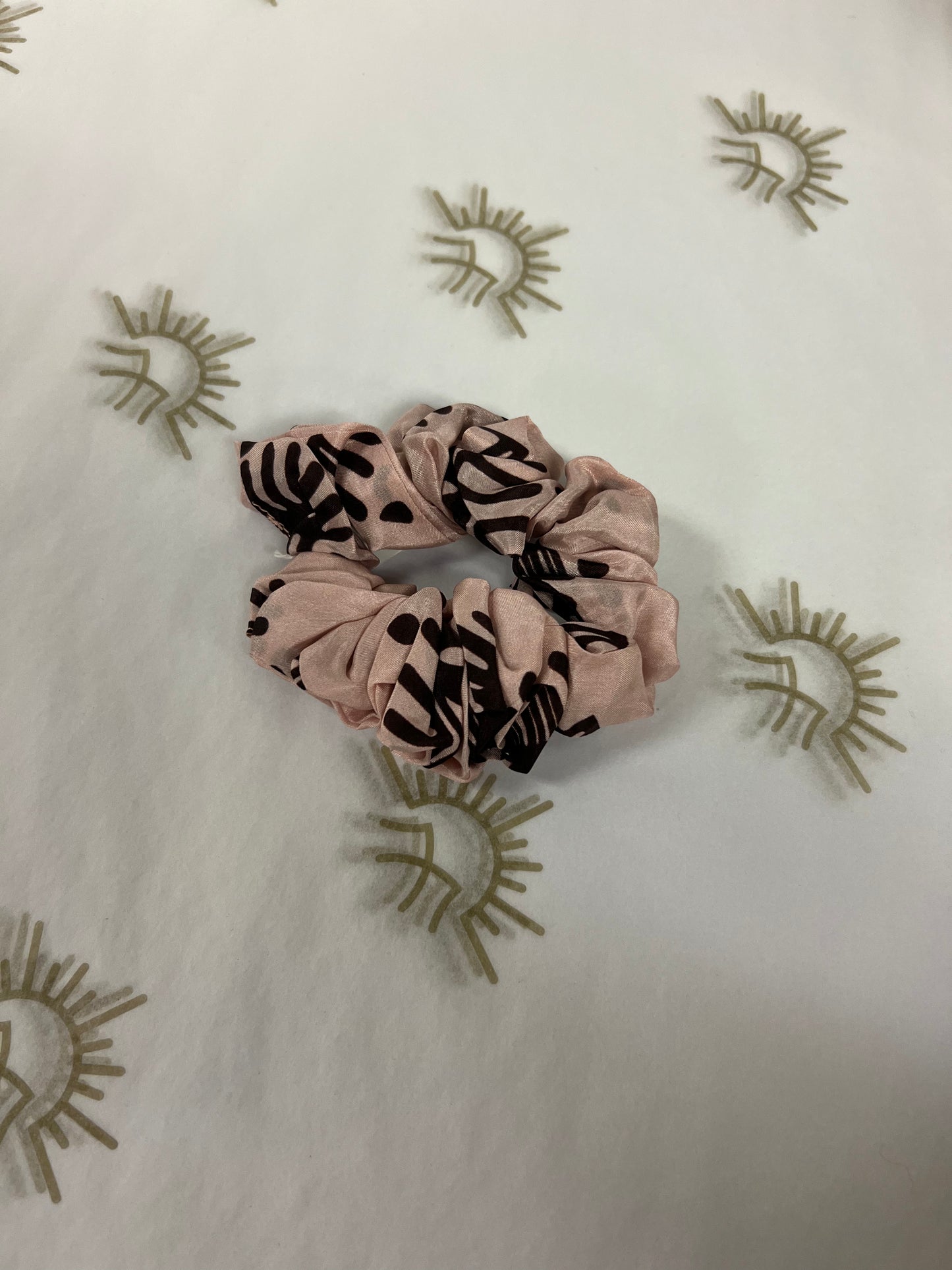 Silk Scrunchies  Maison Soleil Pink heart eyes  