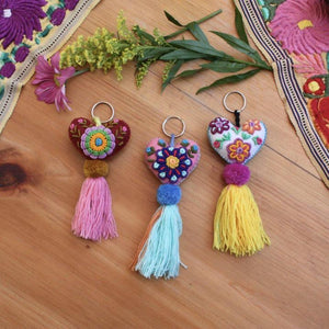 EMBROIDERED HEART KEY CHAIN / ZIPPER PULL - MEXICO